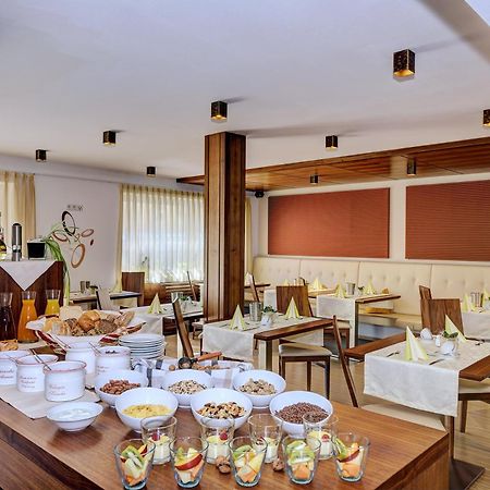 Garni Apparthotel St Valentin San Valentino alla Muta Exterior photo