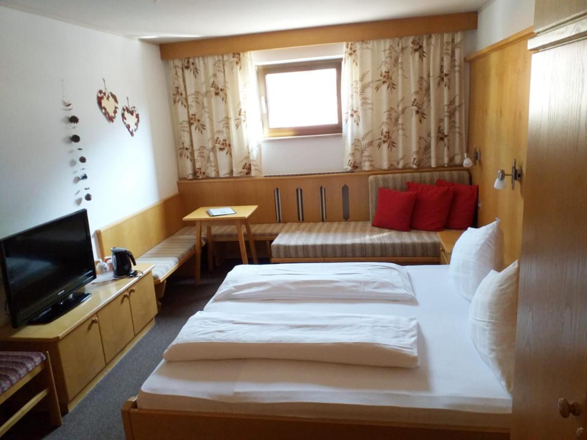 Garni Apparthotel St Valentin San Valentino alla Muta Exterior photo