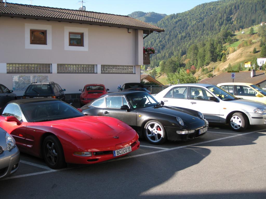 Garni Apparthotel St Valentin San Valentino alla Muta Exterior photo